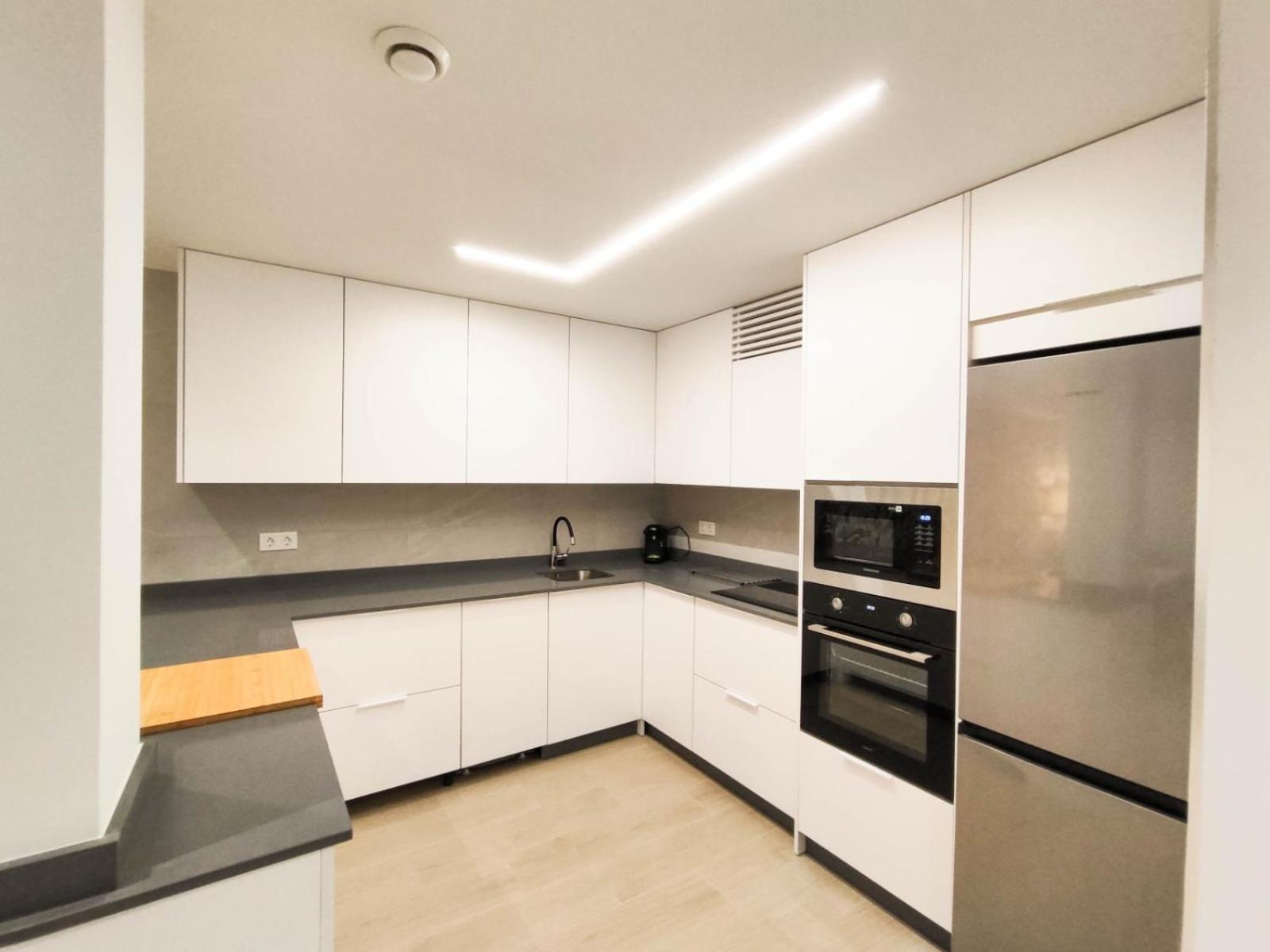 Amberes Apartment, A Stylish Villa'S Independent Downstairs Apartment With Private Swimming Pool And Terrace 폴로프 외부 사진