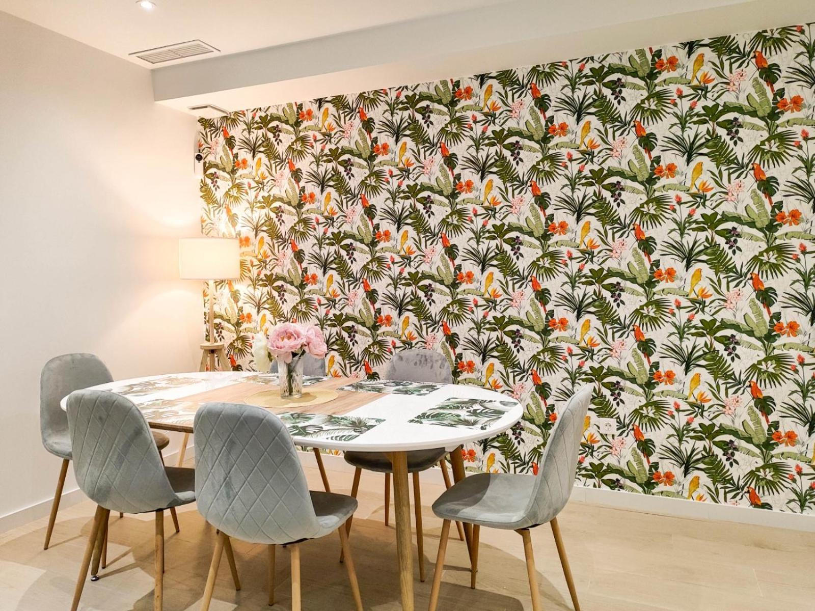 Amberes Apartment, A Stylish Villa'S Independent Downstairs Apartment With Private Swimming Pool And Terrace 폴로프 외부 사진
